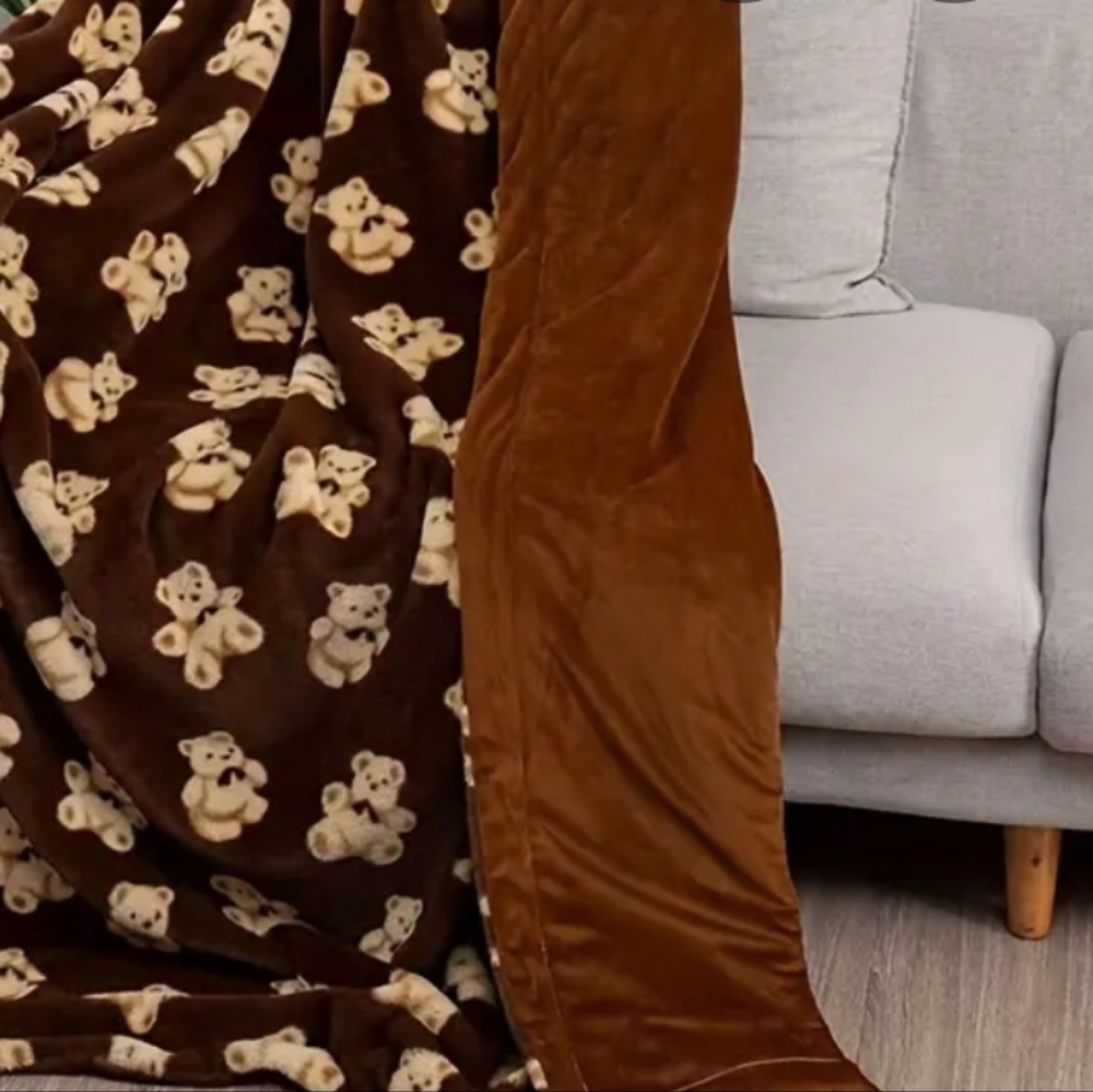 NWT Plush Cozy Fleece Bear Patterned Throw Lap Blanket 32x48